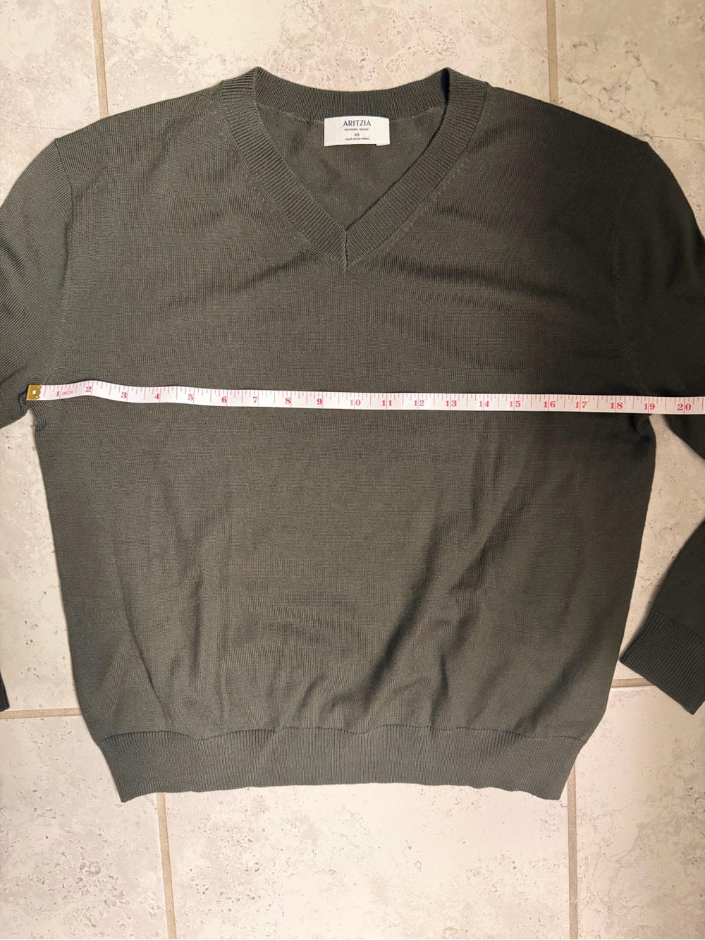 Aritzia | V-Neck Olive Green Merino Wool Knit Sweater | Sz XS (Fits like S/M) - Picture 4 of 9
